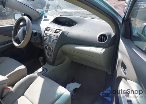 2010 Toyota Yaris из США, поврежденный, VIN JTDBT4K36A1352963